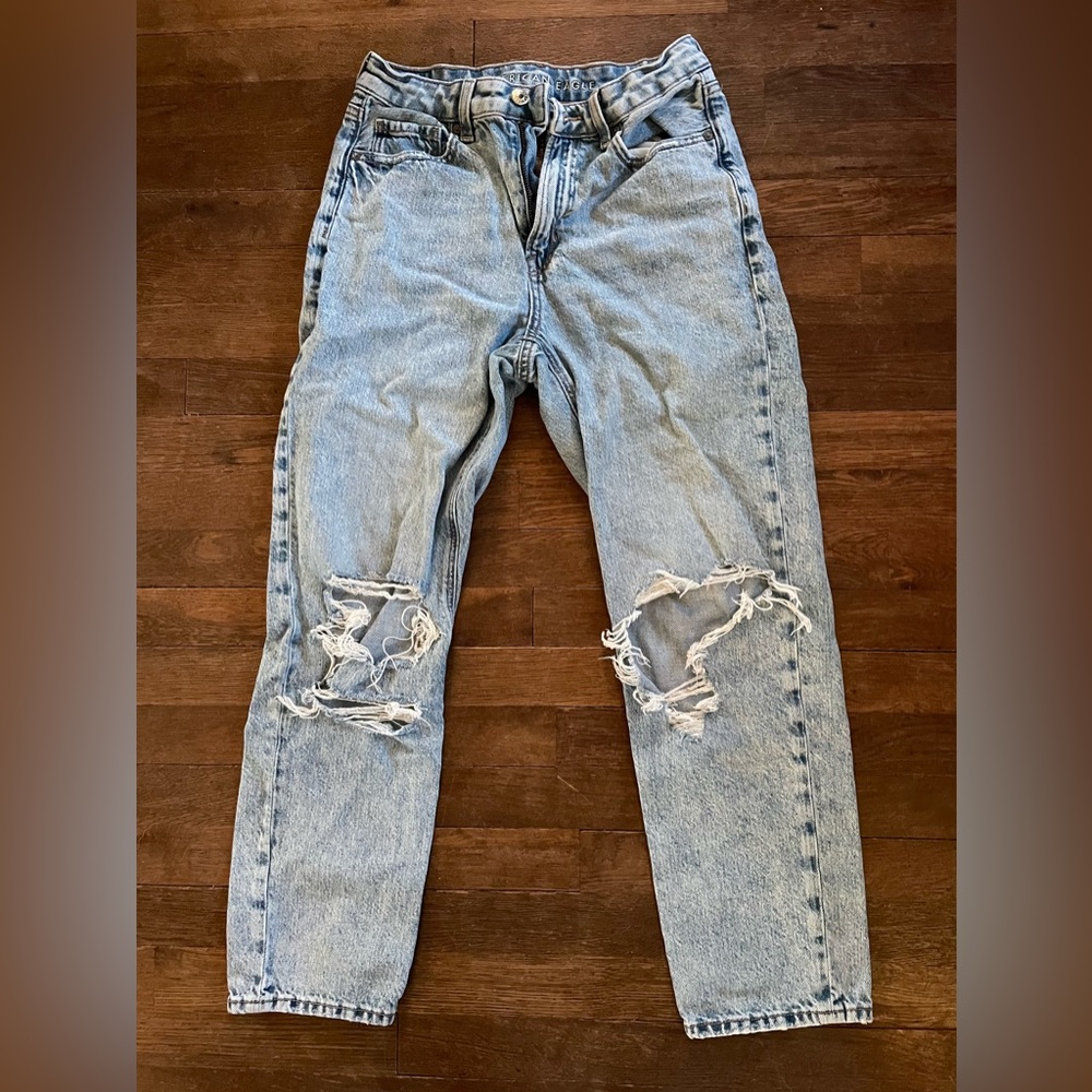 AMERICAN EAGLE Mom Jeans